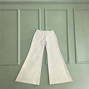 Antonio Melani Trouser Pants. Fit & Flare.
Cream with stripe. Sz: 14 tall NWT